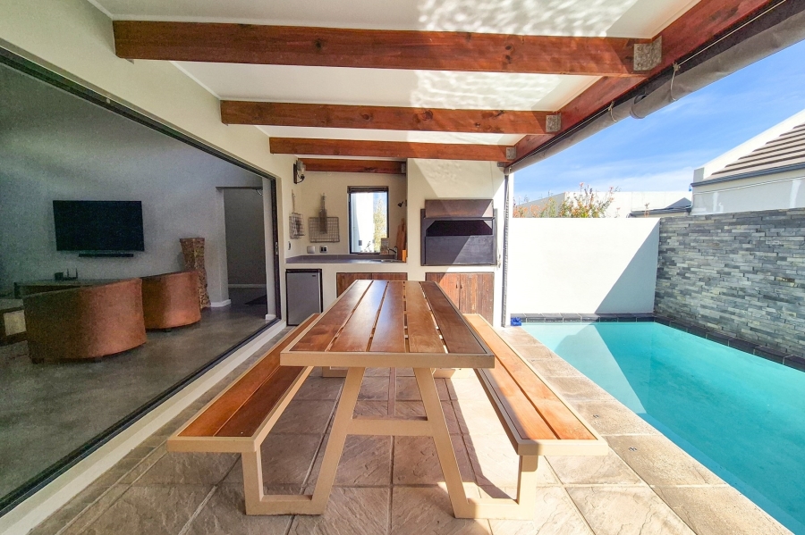 3 Bedroom Property for Sale in Kelderhof Country Village Western Cape